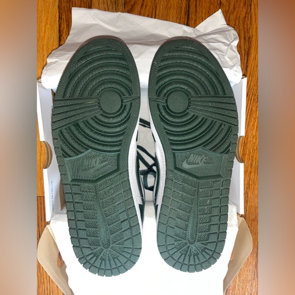 Air Jordan 1 Low - Picture 6 of 6